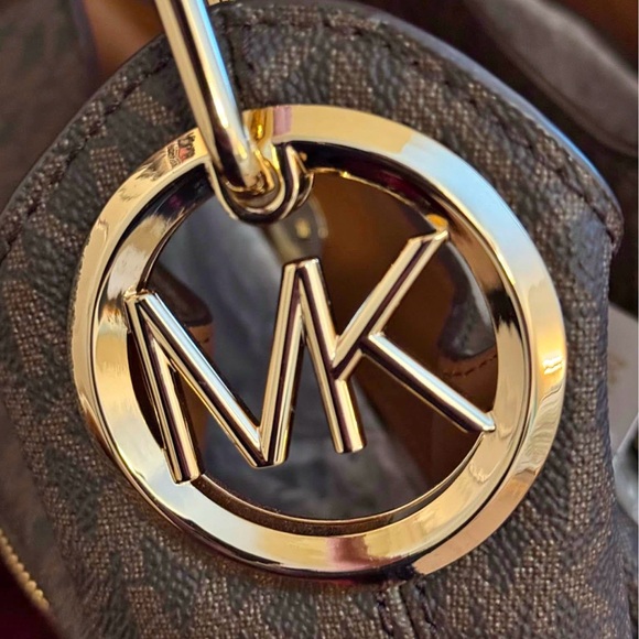 Michael Kors Lillie handbag excellent condition NWT